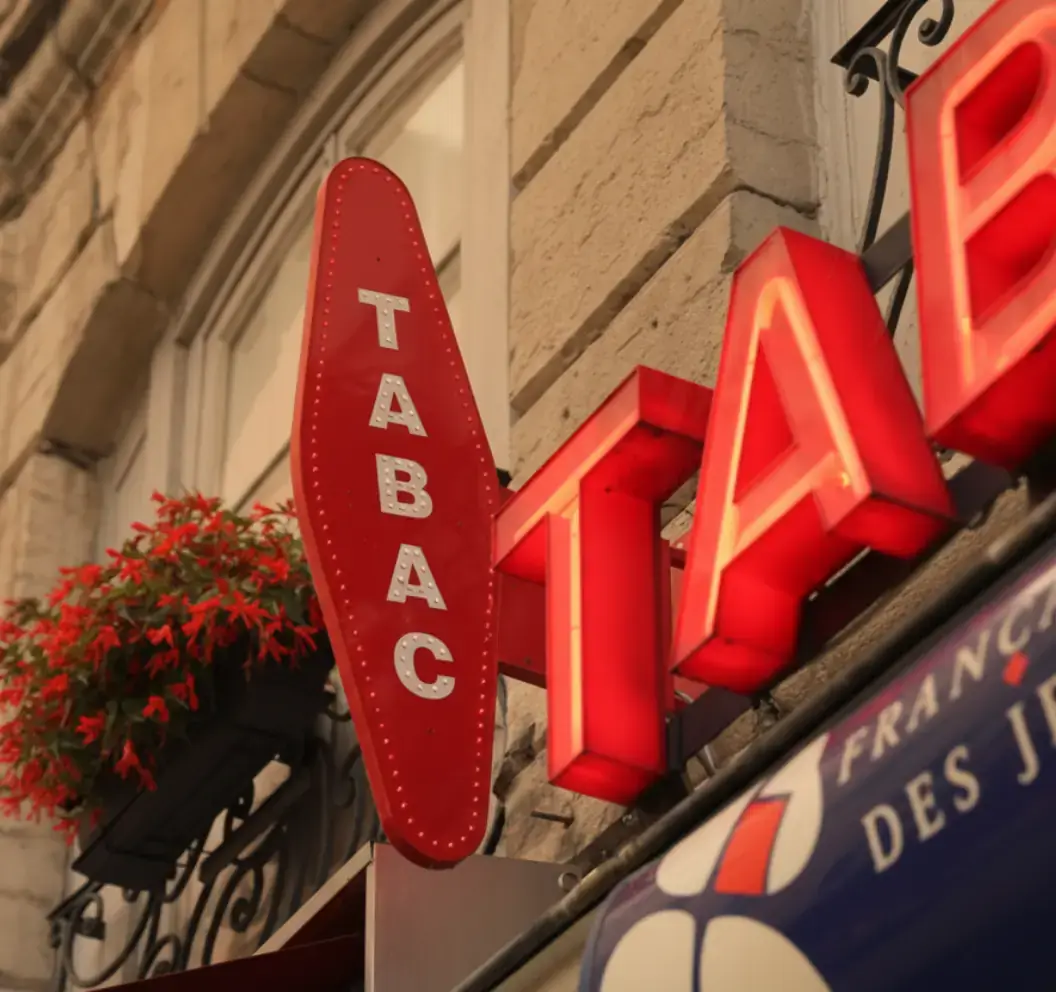 Rideau Métallique Buraliste Avignon : Guide Complet 2025